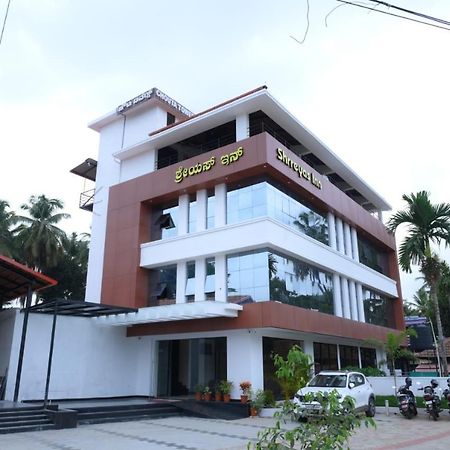 Shrreyas Inn Boarding & Lodging Kundapur Exteriör bild